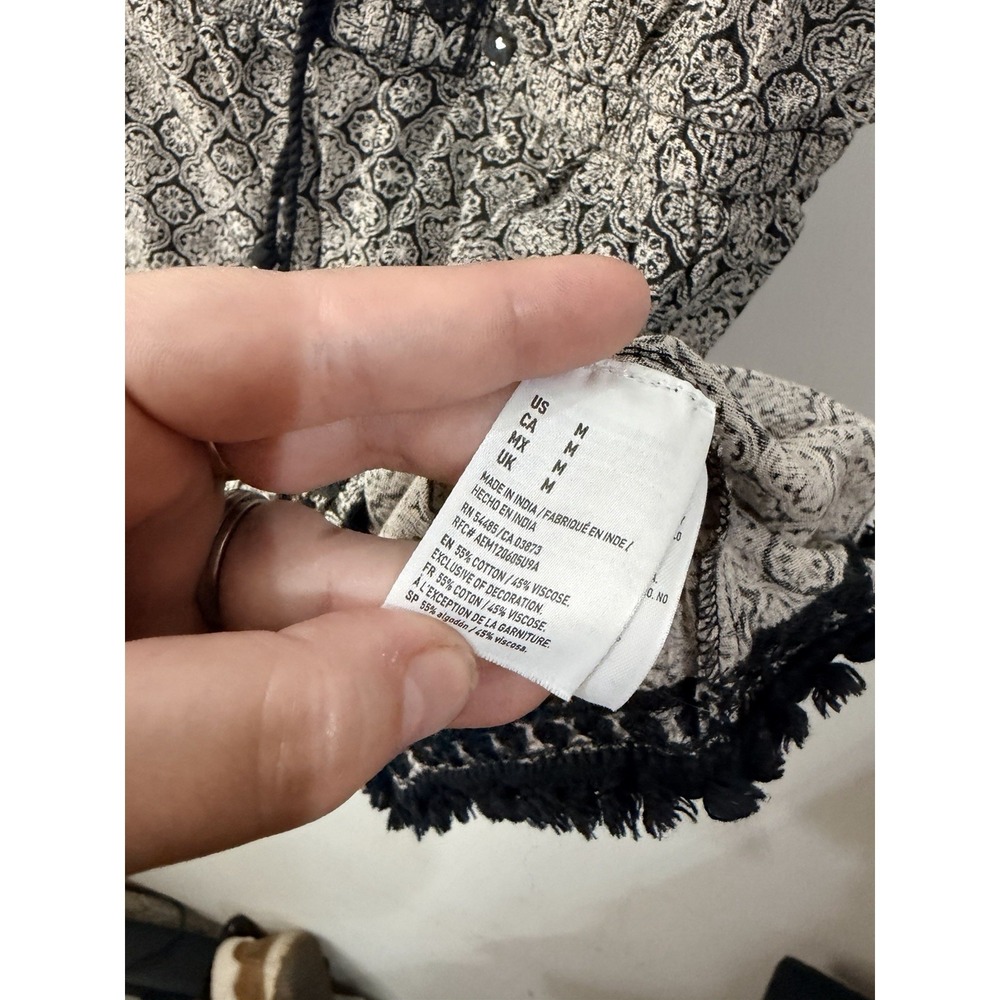 American Eagle Boho Romper Medium Tassel Lace Trim Printed Festival M - Picture 4 of 6